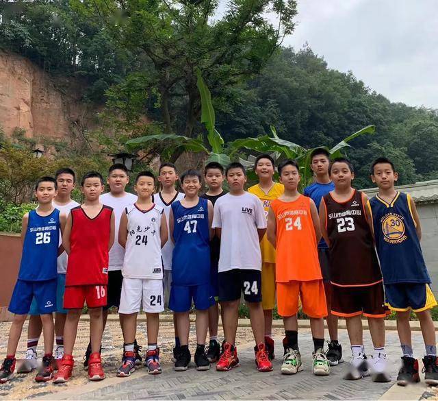 哪里可以找到专业的篮球防守训练课程_1